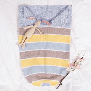 Stickad Myspåse Sockervadd - garnpaket i Bluum Soft Merino Ul