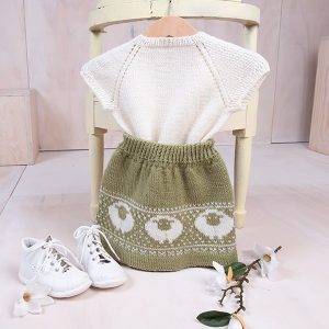 Stickat set Lammet kjol och topp - garnpaket i Bluum Pure Eco Baby Woo