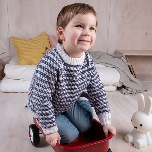 Stickat set Oskar-tröja och mössa - garnpaket i Bluum Soft Merino Ul