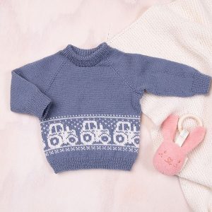 Stickad tröja Traktor - garnpaket i Bluum Pure Eco Baby Woo