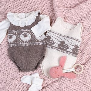 Stickade Bodys 2st Får och Anka - garnpaket i Bluum Pure Eco Baby Woo