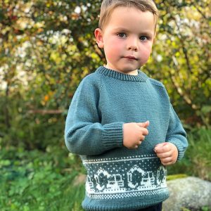 Stickad tröja Grävmaskin - garnpaket i Bluum Pure Eco Baby Wool