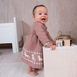 Stickad klänning Enhörning - garnpaket i Bluum Pure Eco Baby Wool