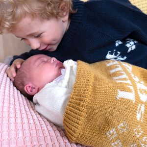 Stickad Myspåse Lillebror - garnpaket i Bluum Pure Eco Baby Wool