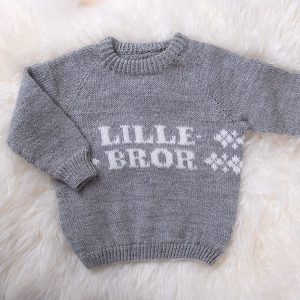 Stickad tröja Lillebror - garnpaket i Bluum Pure Eco Baby Wool