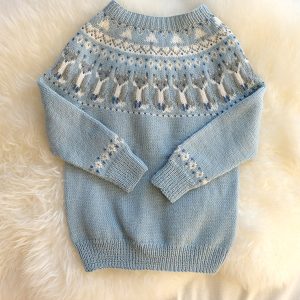 Stickad tröja Räv - garnpaket i Bluum Pure Eco Baby Woo