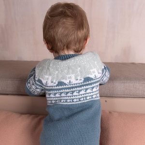 Stickad overall Lofoten - garnpaket i Bluum Soft Merino Ull