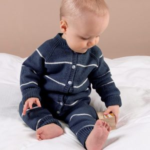 Stickad overall Vårränder - garnpaket i Bluum Soft Merino Ul
