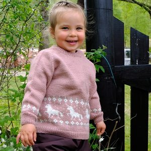Stickad tröja Enhörning - garnpaket i Bluum Pure Eco Baby Woo
