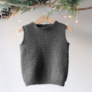 Stickad väst Hugo - garnpaket i Bluum Soft Merino Ul