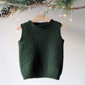 Stickad väst Hugo - garnpaket i Bluum Soft Merino Ul