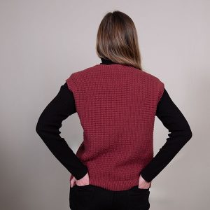 Stickad väst Robin til dam - garnpaket i Bluum Soft Merino Ul