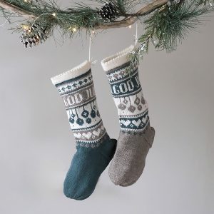 Stickade Julstrumpor Julkulor och valfria namn - garnpaket i Bluum Pure Eco Baby Wool