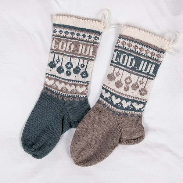 Stickade Julstrumpor Julkulor och valfria namn - garnpaket i Bluum Pure Eco Baby Wool