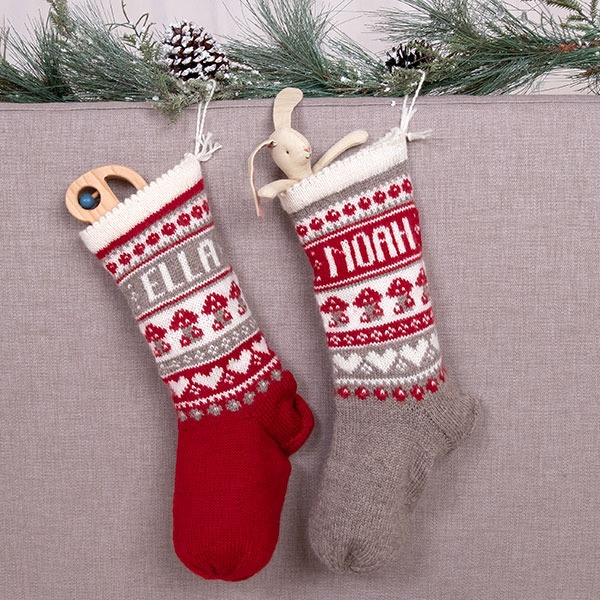 Stickning-Julstrumpor-Svamp-oc-1-1.jpeg Stickade Julstrumpor Svamp och valfria namn - garnpaket i Bluum Pure Eco Baby Wool