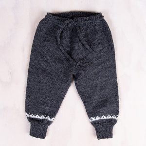 Stickat set Traktor kofta, byxs och luva - garnpaket i Bluum Pure Eco Baby Woo