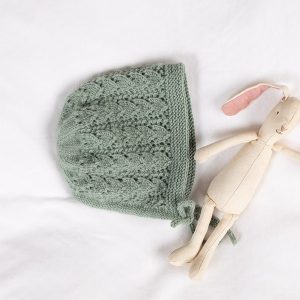 Stickad Bebisklänning Hjärtlöv m/byxa och mössa - garnpaket i Bluum Soft Merino Ull