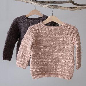 Stickad tröja Hermine - garnpaket från Bluum i Sunset in Sahara