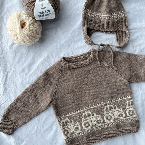 Stickat set Traktor-tröja och mössa - garnpaket i Bluum Pure Eco Baby Wool