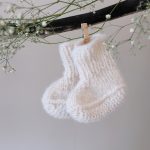 Bluum stickning - gratis stickmönster - Bebistofflor i Bluum Fluffy Alpaca