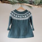 Stickad klänning Vinternatt - garnpaket i Bluum Pure Eco Baby Wool