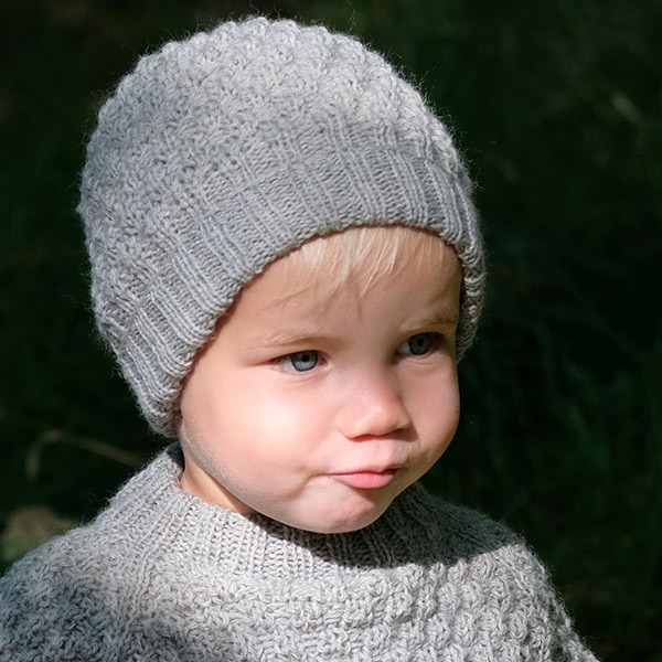 Stickad tröja Bubblor m/mössa - garnpaket i Bluum Pure Eco Baby Wool