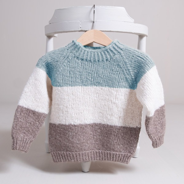 Strikkegenser-Vrstriper-gar-2-2.jpeg Stickad tröja Vårränder - garnpaket i Bluum Fluffy Alpaca