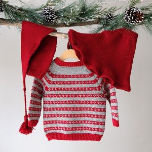 Stickad set Julkyss tröja m/kjol och tomteluva - garnpaket i Bluum Pure Eco Baby Wool