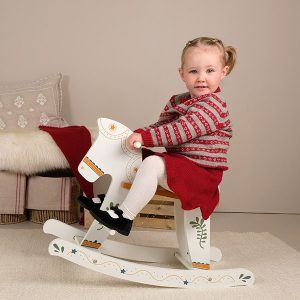 Stickad set Julkyss tröja m/kjol och tomteluva - garnpaket i Bluum Pure Eco Baby Wool