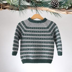 Stickad tröja Julkyss - garnpaket i Bluum Pure Eco Baby Wool