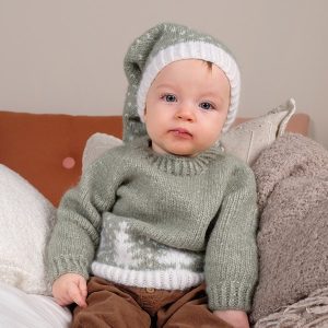 Stickad tröja Vinterskog m/lång luva - garnpaket i Bluum Fluffy Alpaca
