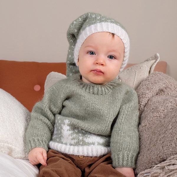 Stickad tröja Vinterskog m/lång luva - garnpaket i Bluum Fluffy Alpaca