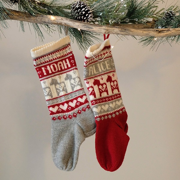 Stickade Julstrumpor Dalahäst och valfria namn - garnpaket i Bluum Pure Eco Baby Wool