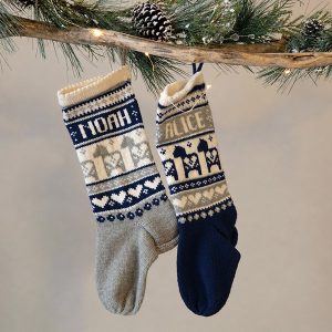 Stickade Julstrumpor Dalahäst och valfria namn - garnpaket i Bluum Pure Eco Baby Wool