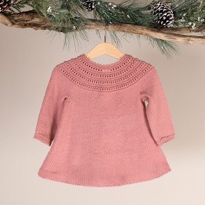 Stickad klänning Astrid - garnpaket i Bluum Soft Merino Ull